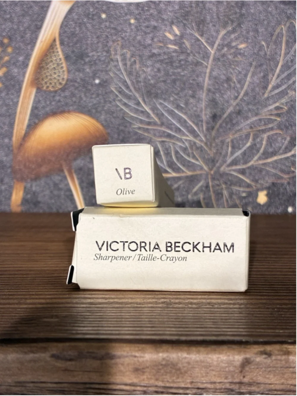 Victoria Beckham Satin Olive Kajal Eyeliner Pencil with Sharpener 1.2g